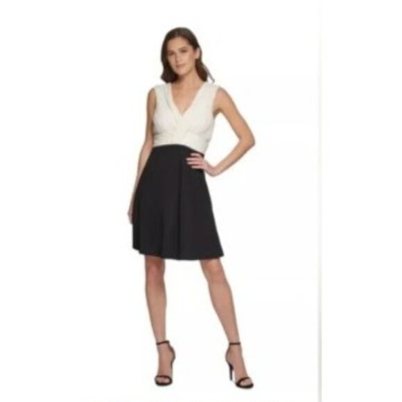 DKNY Womens Sleeveless Pleated V-Neck Dress Size 6 formal new - Picture 1 of 6